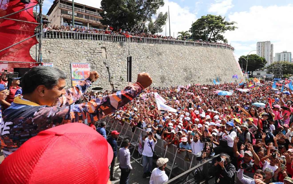 Maduro-en-Petare-1